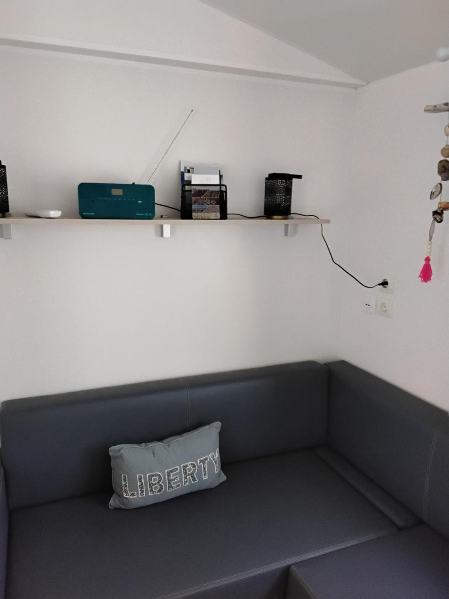 Mobil Home Le Castellas Bertrand /Stehlin Sète Extérieur photo