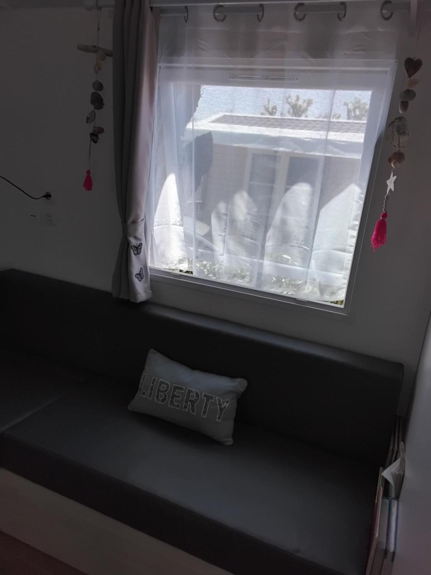 Mobil Home Le Castellas Bertrand /Stehlin Sète Extérieur photo